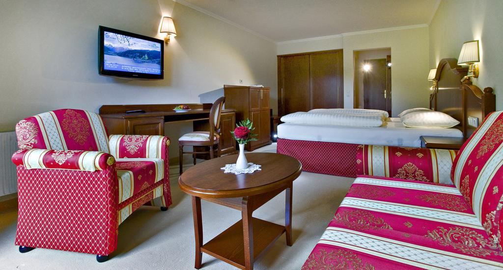 Hotel Berner ツェル アム ゼー エクステリア 写真