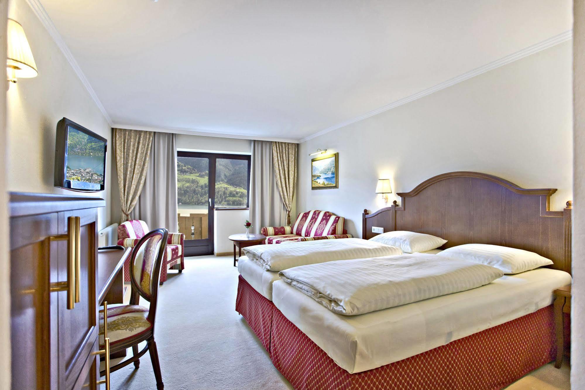 Hotel Berner ツェル アム ゼー 部屋 写真