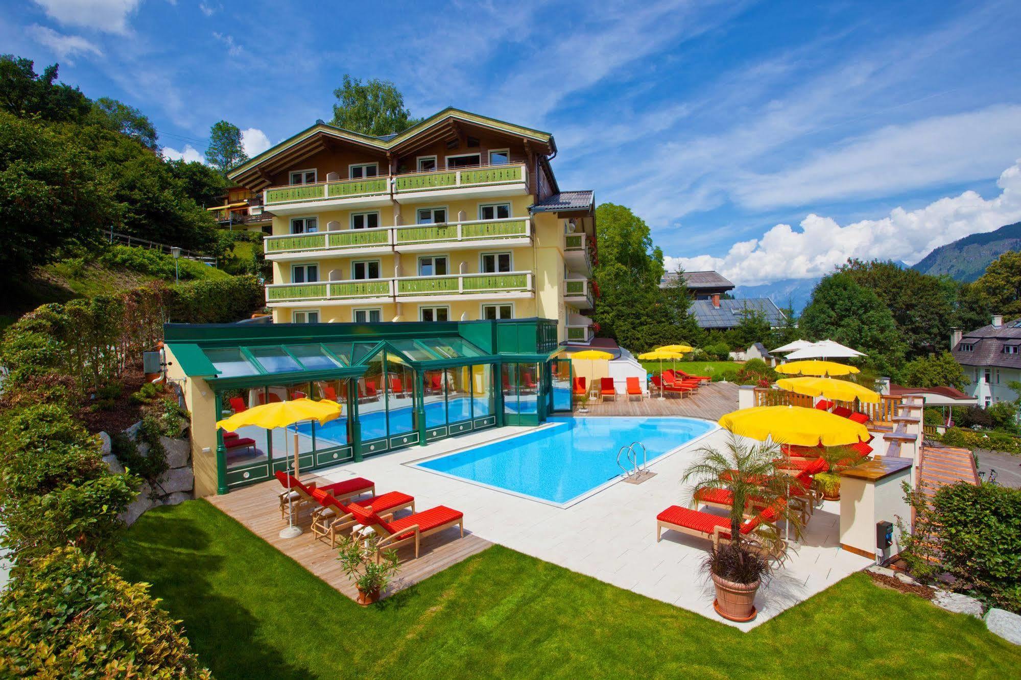 Hotel Berner ツェル アム ゼー エクステリア 写真