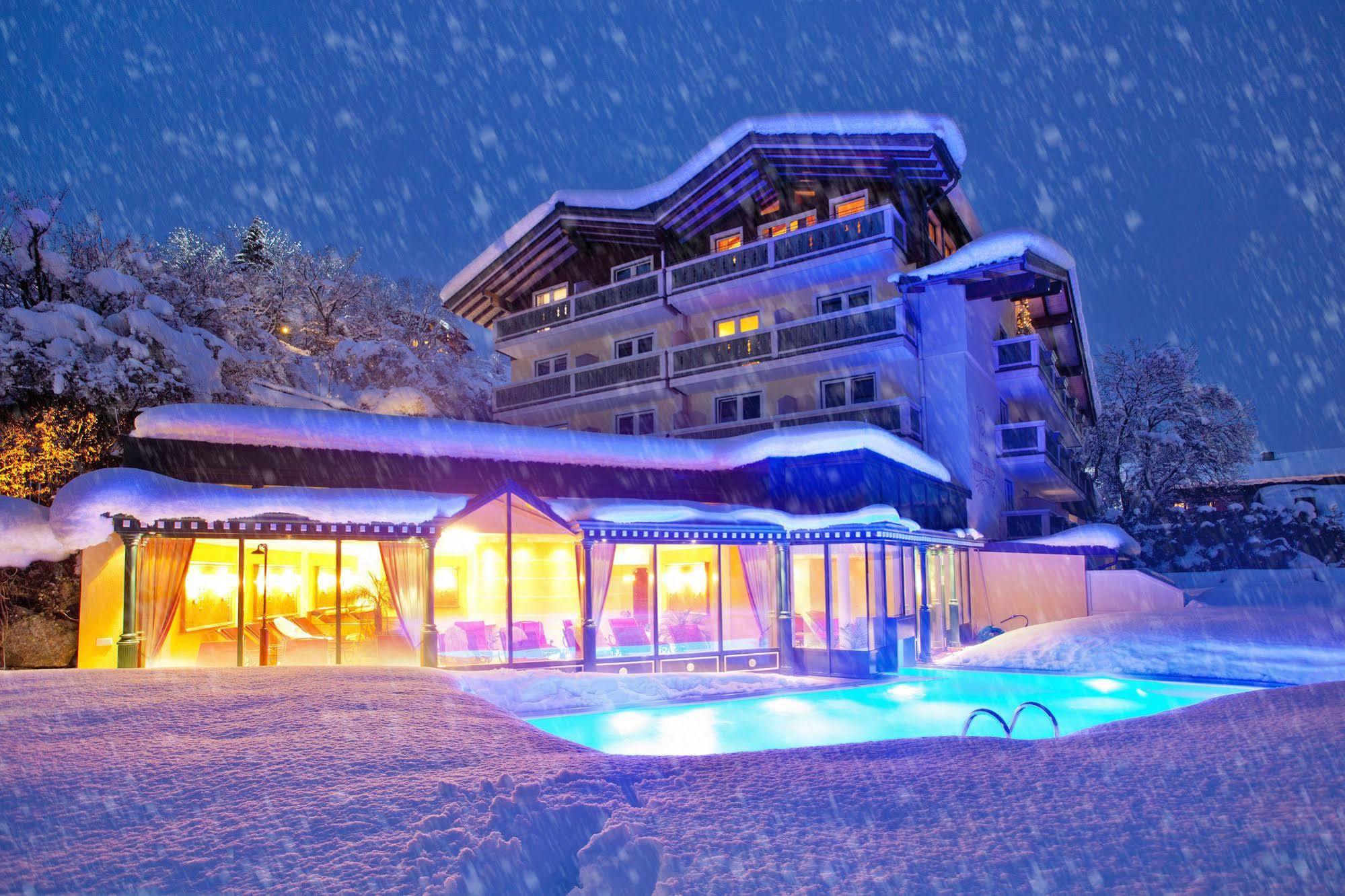 Hotel Berner ツェル アム ゼー エクステリア 写真