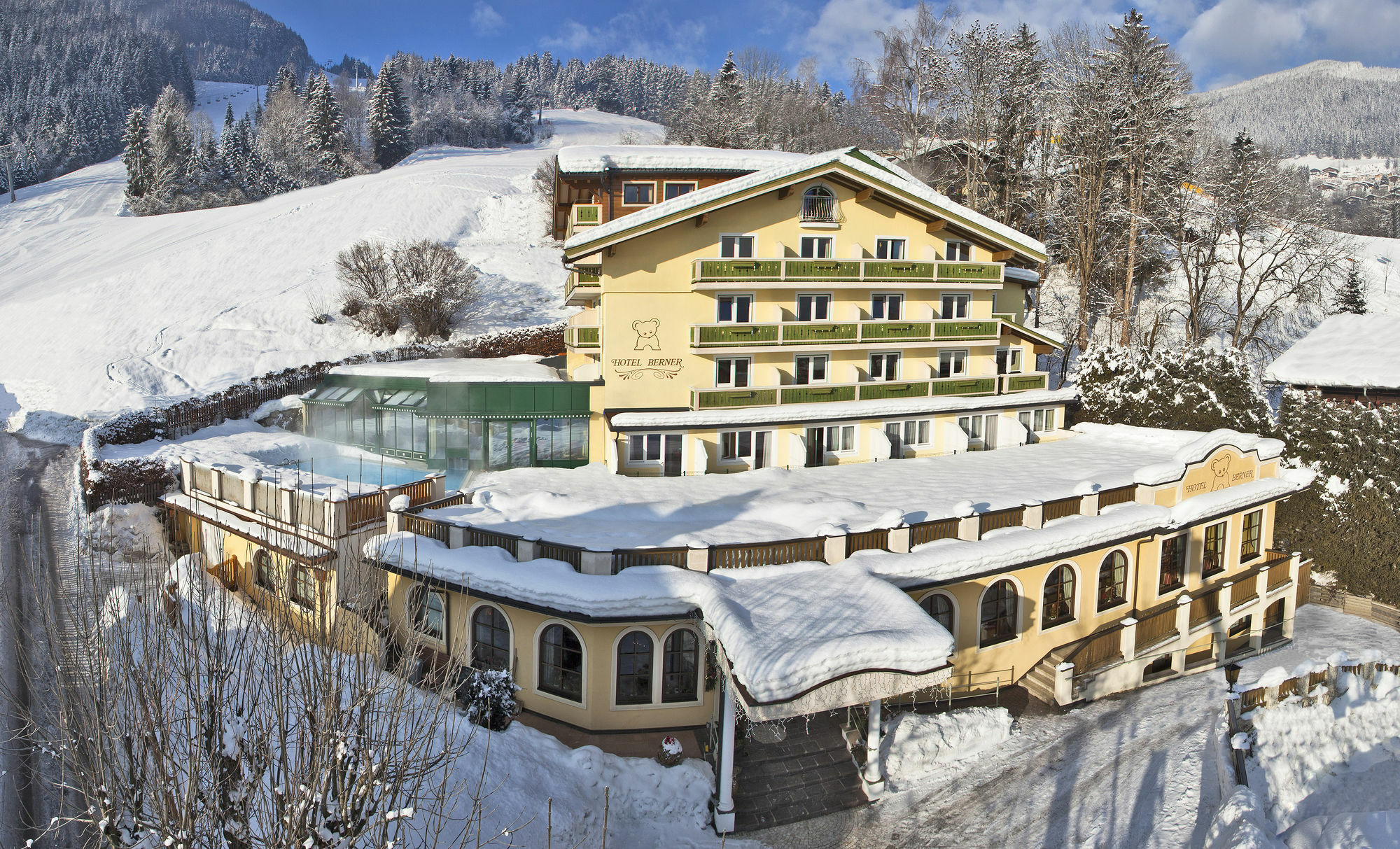 Hotel Berner ツェル アム ゼー エクステリア 写真